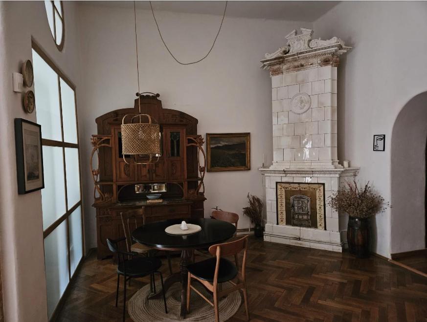 BistriţaAnno 1800公寓 外观 照片